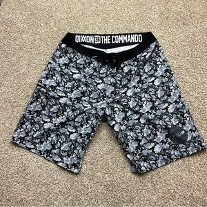 Dixxon The Commando 10" board short men's 36